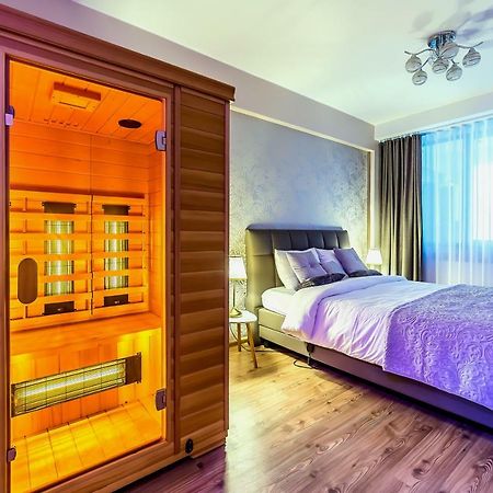 Apartment Chic By Landev Брашов Екстер'єр фото